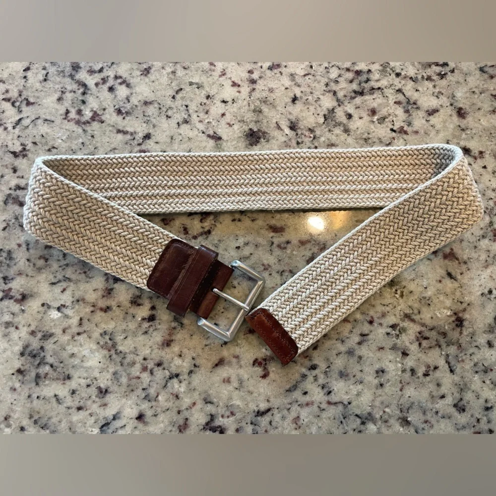 Women’s vintage Eddie Bauer Tan and Brown leather Woven Belt size S